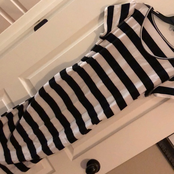 pea in the pod and Isabel maternity dresses - Picture 6 of 6